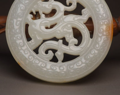 Chinese Beautiful Natural Hetian Jade Hand Carving Dragon Statue Pendant Jewelry