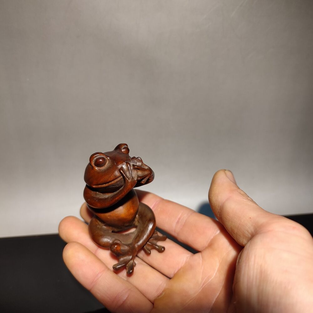Funny mini frog statue children gift Hobby collection wooden carving home decor