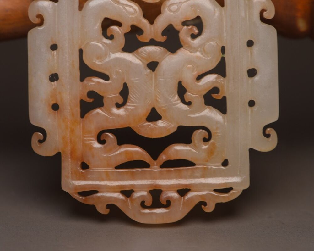 Chinese Old Natural Hetian Jade Carved Exquisite Unique Figurine Pendant Jewelry