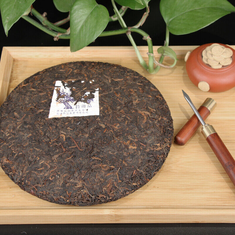 2013 Langhe Pu'er Ripe Tea High Mountain Premium Palace Golden Bud Cake 357g