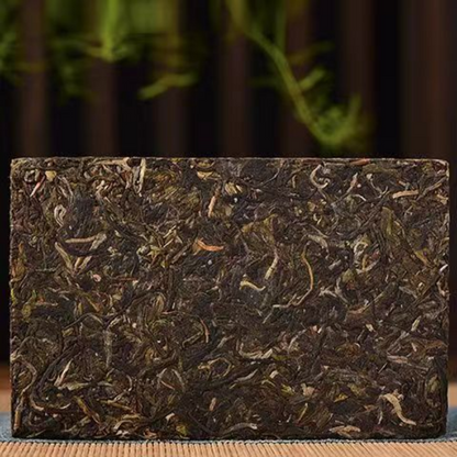 Pu'er Green Tea 250g/8.8oz Puerh Tea Brick Iceland Yanyun Pu-erh Sheng Tea