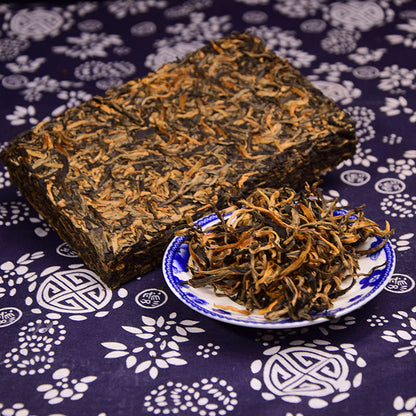 Fengqing Dian Hong Golden Buds Dianhong Dian Hong Yunnan Black Tea Brick 250g