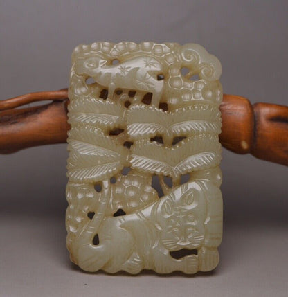 Chinese Natural Hetian Jade Carving Tiger Deer Statue Exquisite Pendant Jewelry