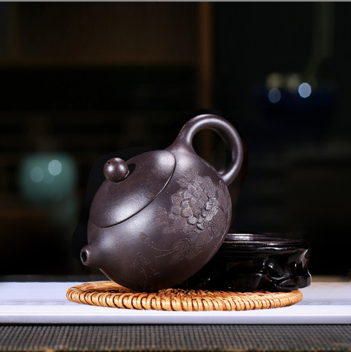 Yixing purple clay pot raw ore black gold sand peony Xishi pot purple sand teapo