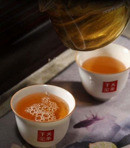 2011 XIAGUAN 8113 chi tse Pu-erh Tea Cake Raw XY Special Red Ribbo puer tee 357g