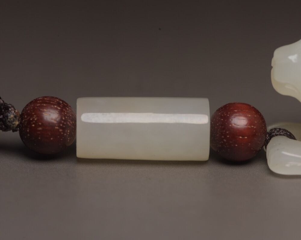 Top Chinese Natural White Hetian Jade Carved Dog 旺财 Statue Gift Animal Small Art