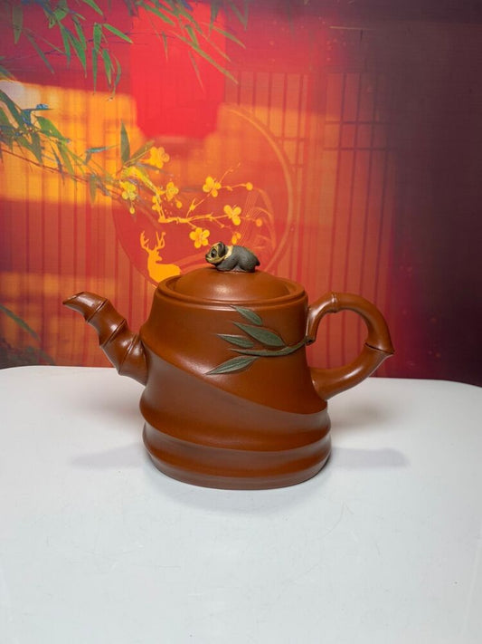 Chinese Yixing Zisha Clay Handmade Exquisite Teapot 品名：熊猫 底款: 蒋蓉