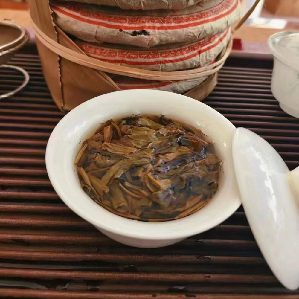 357g Laobanzhang Pu-erh Raw Tea Cake 2006 Yunnan Old Pu'er Tea Sheng Puerh Tea