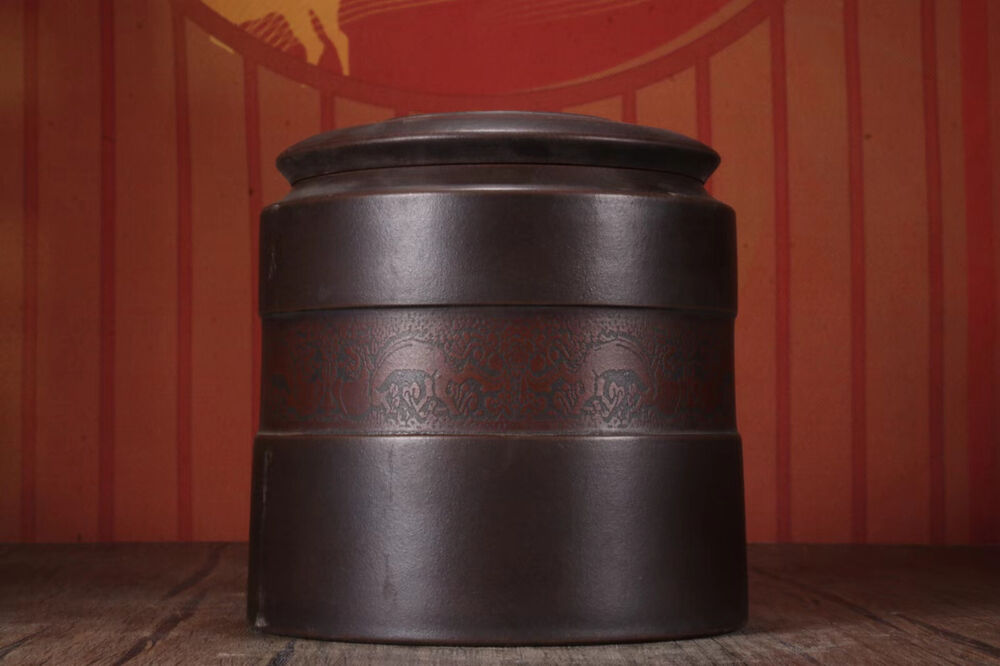 Handmade high-quality tea cans made from Yixing Purple Sand, China (茶叶罐)