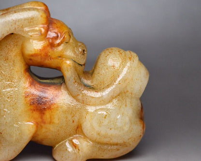 Chinese Antique Hetian Jade Carving Beast Statue Nice Figurines Collection Art