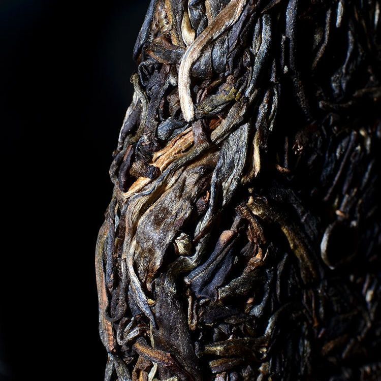 600 Years Old Tree Tea [7 cakes] 2010 Lao Ban Zhang Raw Tea Yunnan Pu'er Tea