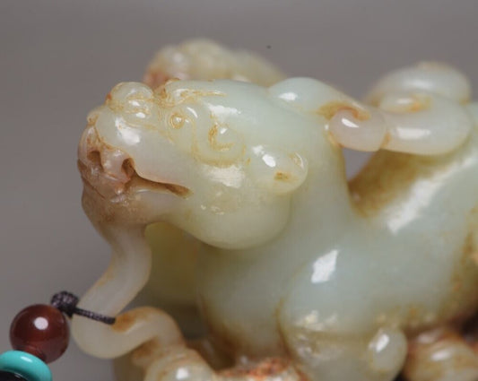 China Antique Hetian Jade Wonderful Carving Beast Statue Decor Nice Figurine Art