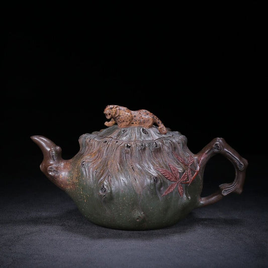 Chinese Yixing Zisha Clay Handmade Exquisite Teapot （灵豹 底款：汪寅仙）