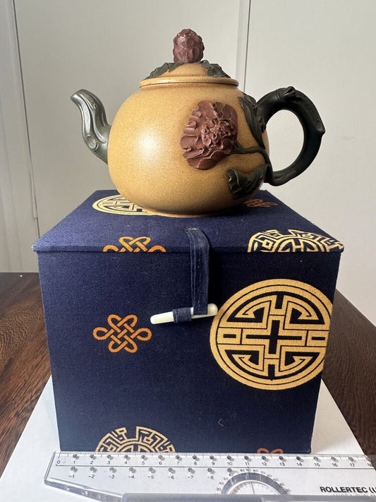 Chinese zisha (purple sand) Yixing flower teapot replica
