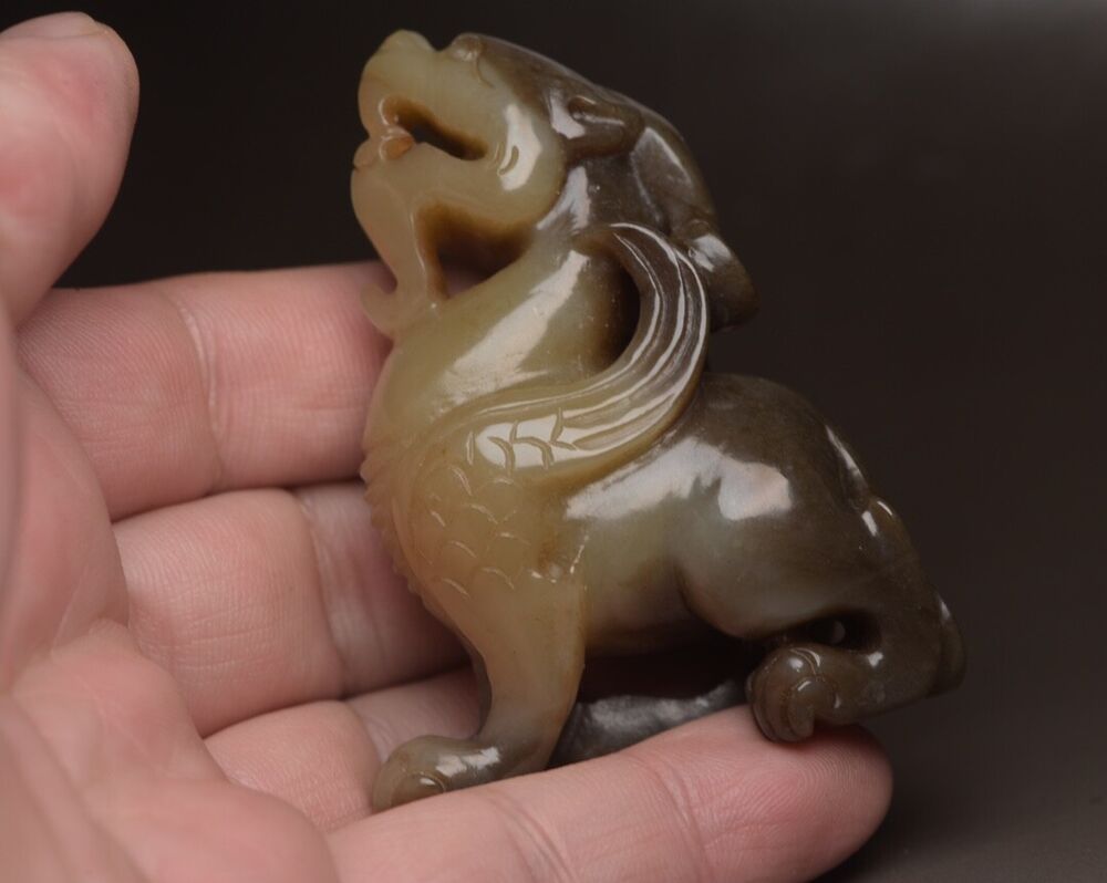 Chinese Natural Hetian Jade Carving Exquisite Beast Statue Figurine Artwork Rare