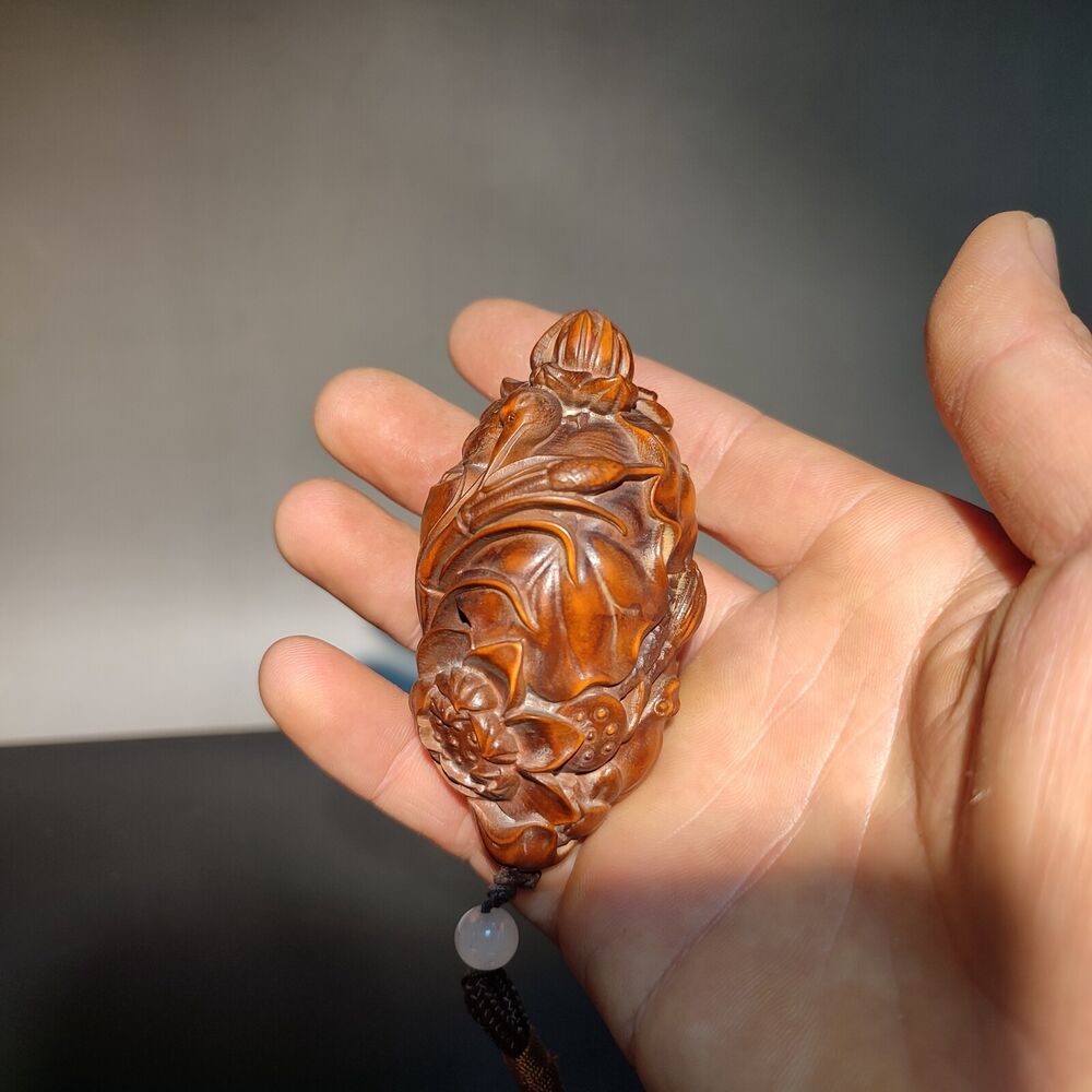 wood carving wooden Lotu frog wooden carved statue Portable mini Boxwood gift