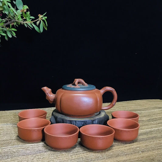 Chinese Yixing Zisha Clay Handmade Exquisite Teapot（双色梅花 底款：周桂珍）