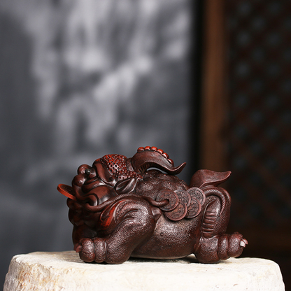 Purple sand tea pet Dahongpao tea tray decoration is all manual, three legged Go