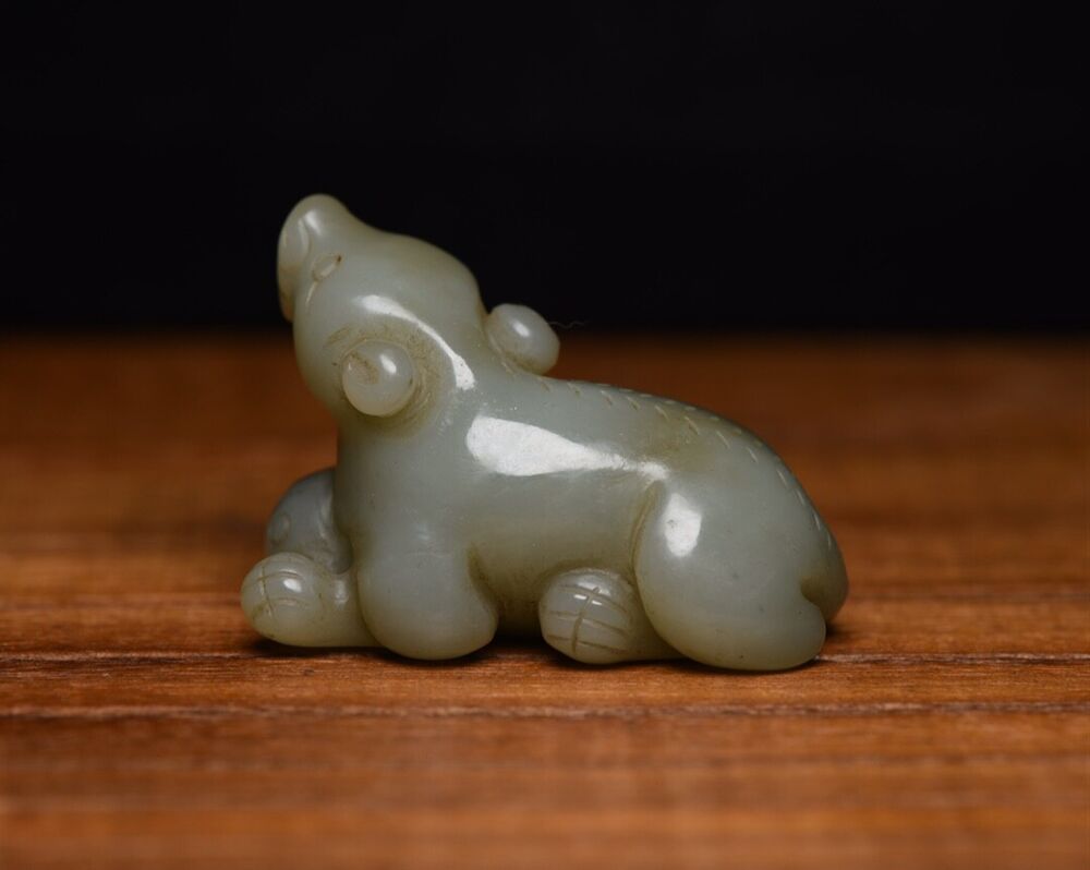 Antique Chinese Natural Hetian Jade Carving Beast Statue Nice Figurine Artwork
