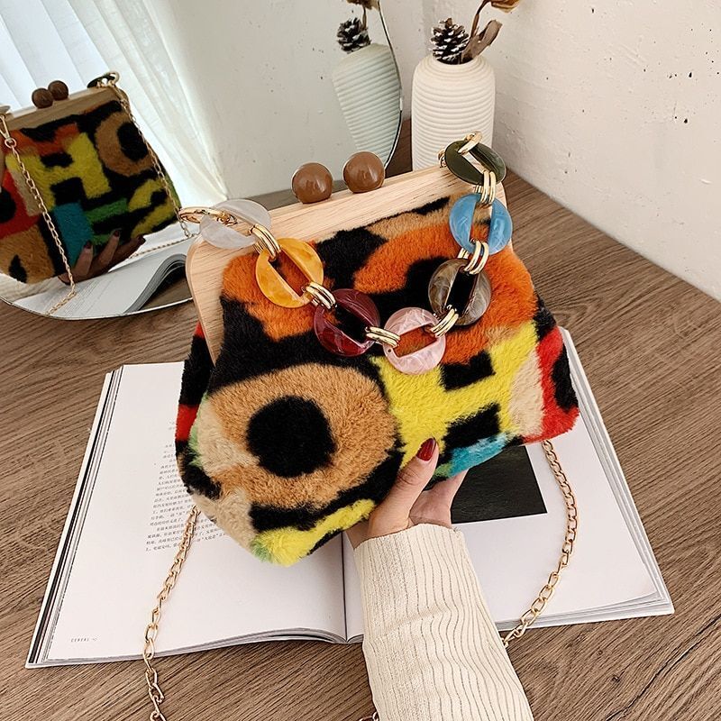 Clip Plush Handbag Acrylic Chain Shoulder Crossbody Bag Clutch 24*20*11 CM Hasp