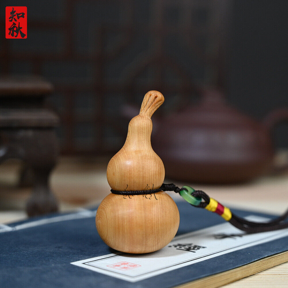 Cliff Cypress Wood Carved Gourd with A "福禄双全" Keychain Pendant Handicraft