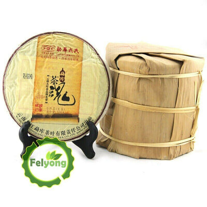 Mengku Rongshi Sheng Puer Tea's Spirit n 500g Raw Tea Cake