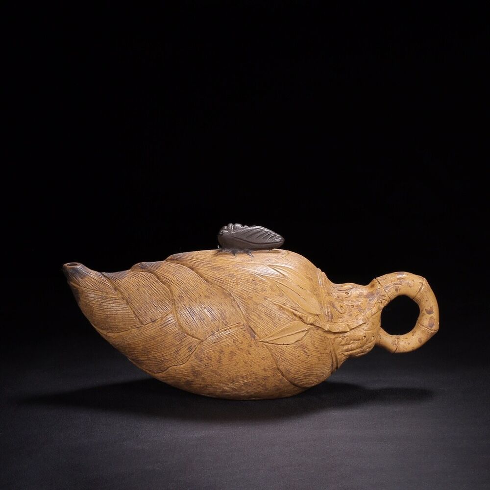 Chinese Yixing Zisha Clay Handmade Exquisite Teapot（竹笋 底款：陈鸣远）