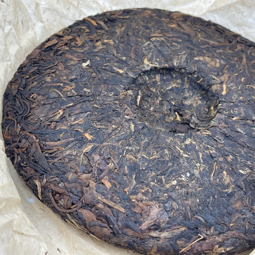 Pu-erh tea,2005, Menghai Yiwuzheng Mountain Wild Tea-Superior Grade