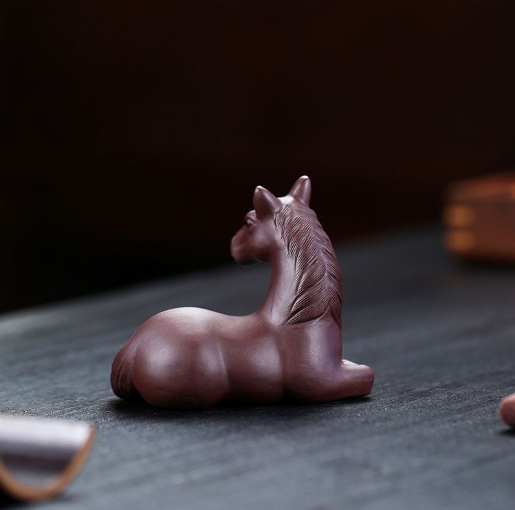Yixing handmade purple sand sculpture tea tray decoration tea pet horse