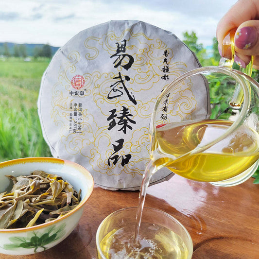 357g Yiwu Puerh Tea Ancient Tree Pu'er Raw Tea Cake Yunnan Pu-erh Tea Green Tea