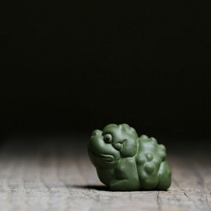 Chinese zisha purple clay tea pet frog statue small size green clay tea play new