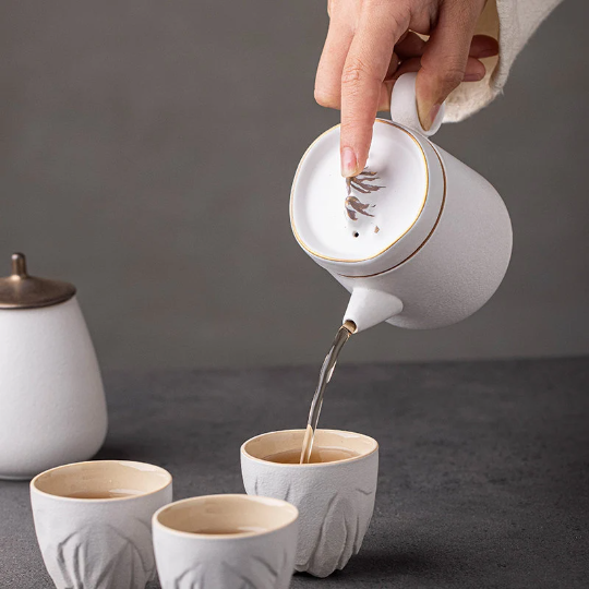 Creative Mountain Ceramic Teapot Chinese Gongfu Tea Pots 160m