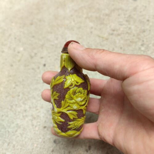 Fine yellow Glass Lucky Snuff Bottle carved phoenix statue flower colored glaze