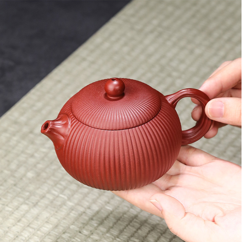 Chinese Yixing Zisha Clay Handmade Exquisite Teapo 260ML