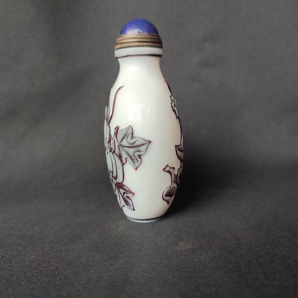 Chinese Peking Glass Snuff Bottle Box Statue Carving Mantis Sculpture Mantodea