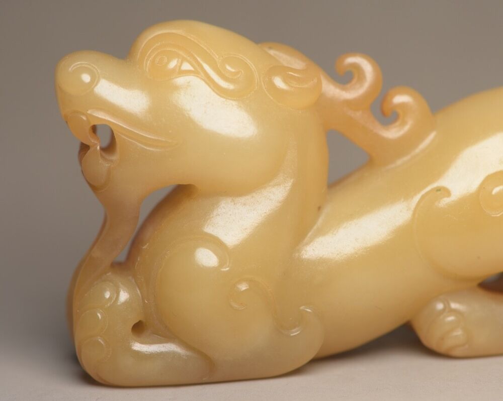 Collections Chinese Antique Hetian Jade Carved Beast Statue Nice Unique Figurine