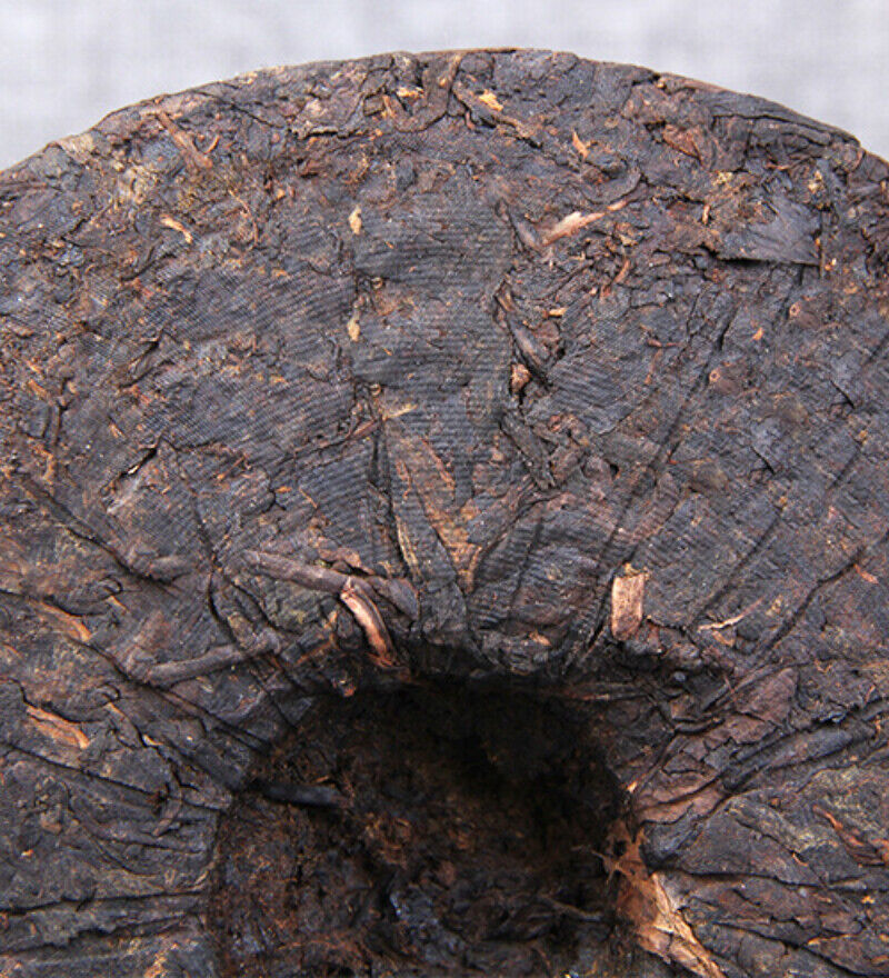 Pu'er Cooked Tea Cake Menghai Brown Mountain Old Tree 357g Pu-erh Black Tea