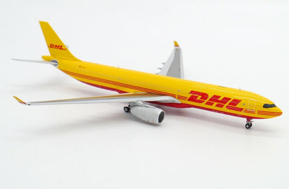 DHL A330-300P2F Reg: D-ACVG JC Wings Scale 1:400 Diecast model XX40012