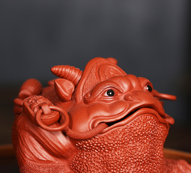 Purple sand tea pet ox horn Golden Toad can raise raw ore Dahongpao tea tray dec
