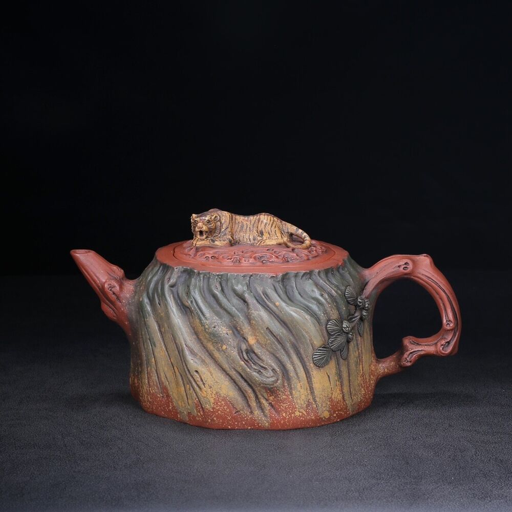 Chinese Yixing Zisha Clay Handmade Exquisite Teapo （虎虎生威 底款：蒋蓉）