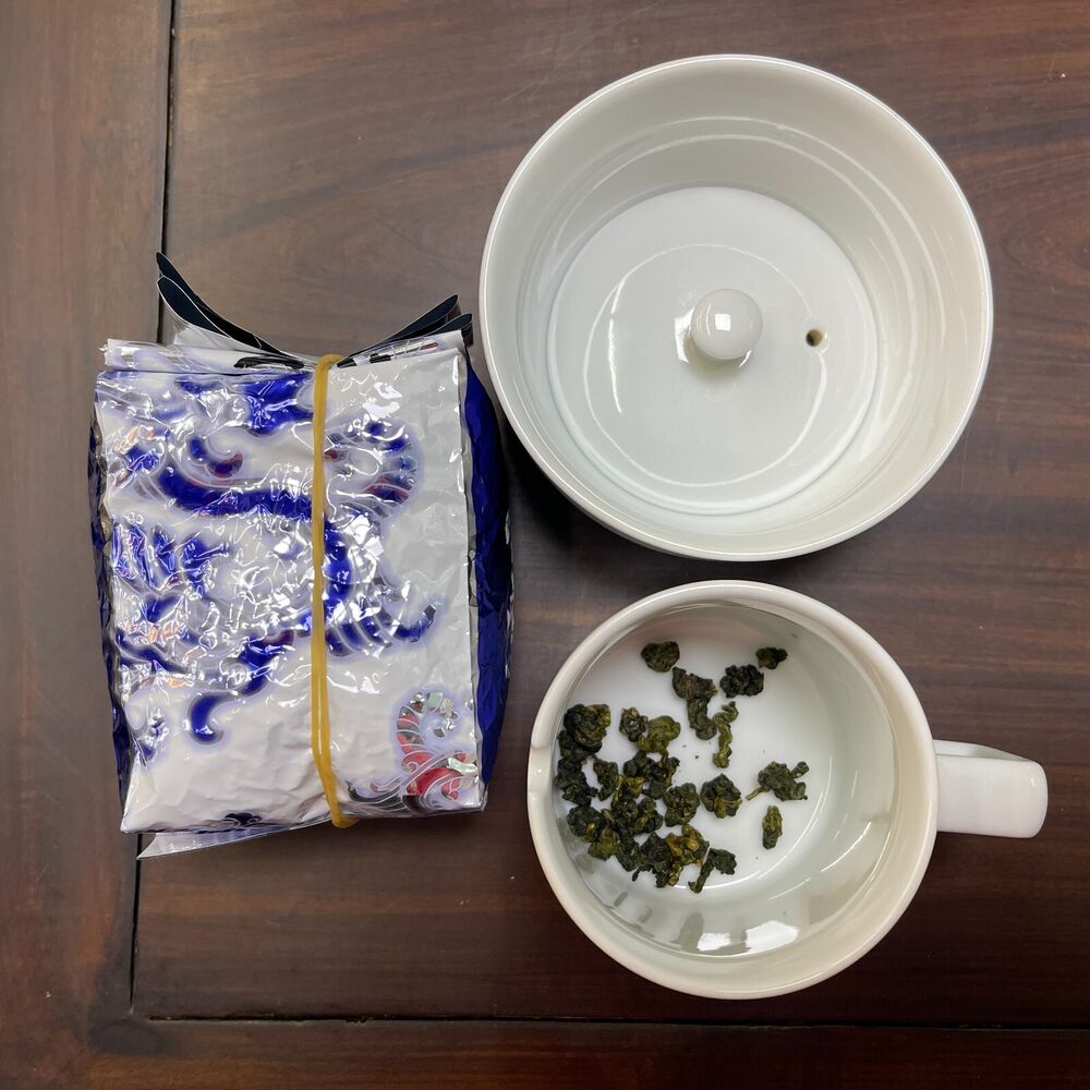 Taiwan unique tea,Chin-Shin-Oolong,Alishan blue and white porcelain,150g*4