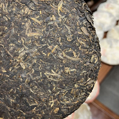 Xiaguan 2011 8113 Brown Mountain Early Spring Green Cake XY Pu'er Tea Raw 357g