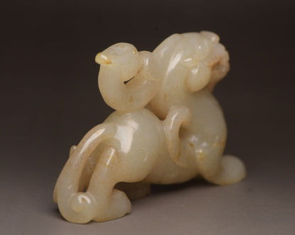 Antique Chinese Natural Hetian Jade Carving Beast Statue Exquisite Figurine Rare