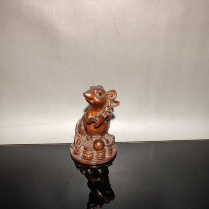 A nice happy little mouse wood carvings money bag Carved statue room decor gift