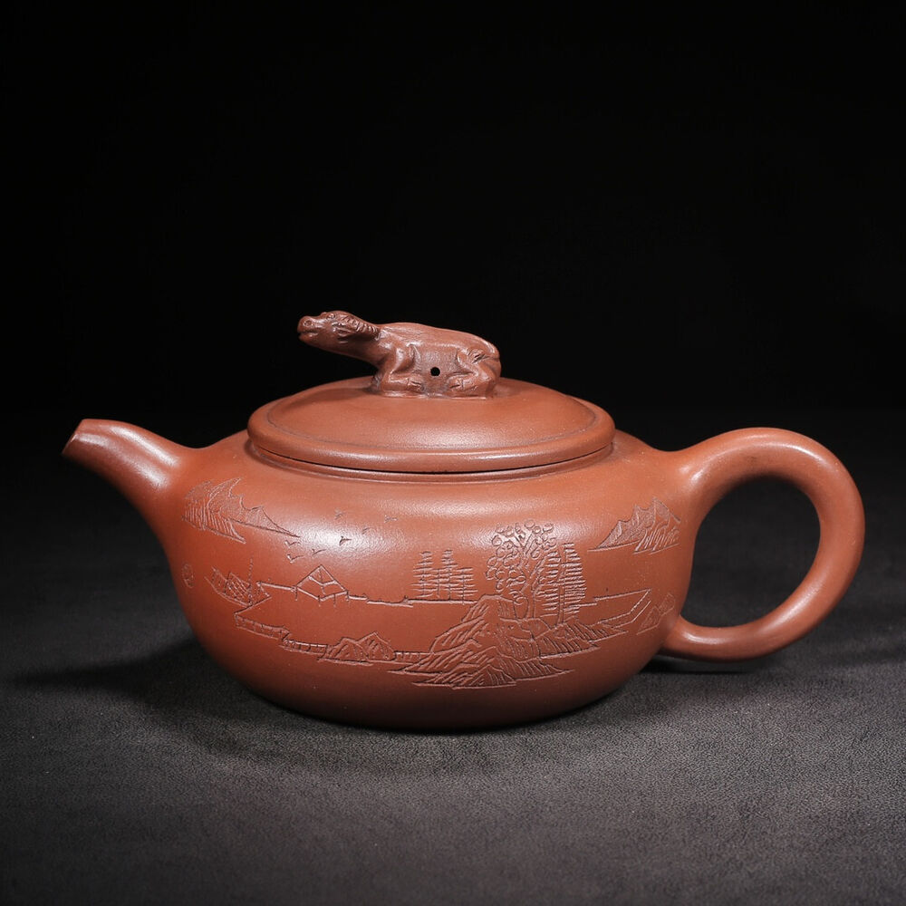 Chinese Yixing Zisha Clay Handmade Exquisite Teapot （牛气冲天 底款：黄玉麟）