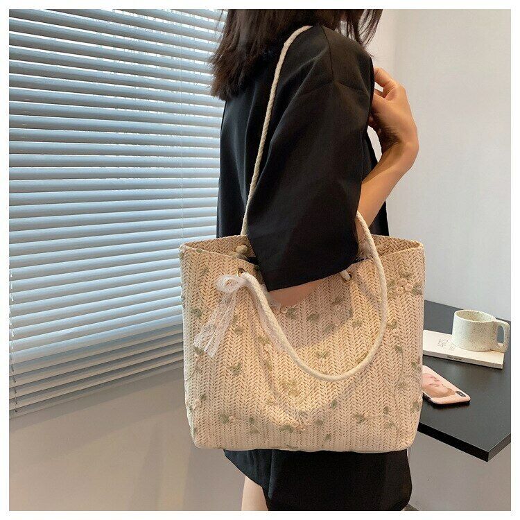 Women Shoulder Bag Large Capacity Female Handbag Simple Casual Straw Woven Style