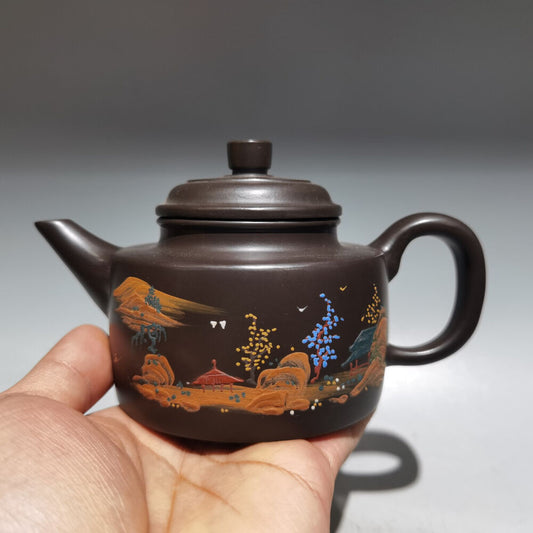 Chinese Yixing Zisha Clay Handmade Exquisite Teapot （德钟 低款：王新红)