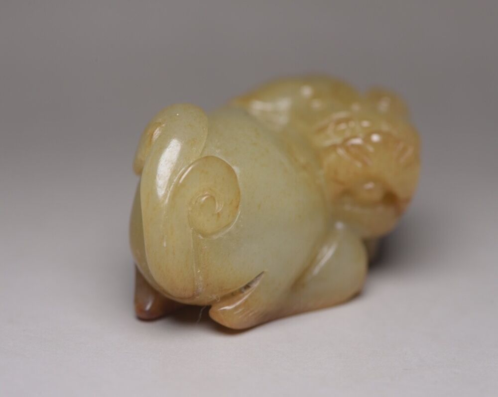 Collection Chinese Antique Hetian Jade Carving Exquisite Beast Statue Figurines