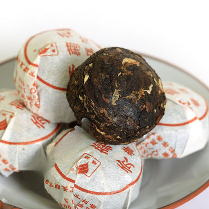 HELLOYOUNG Tribute Chrysanthemum Flower Puer Pu'er Pu erh Tea Mini Ripe Cake