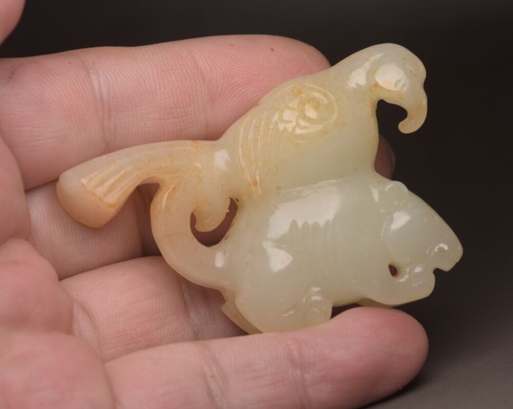 Chinese Antique Natural Hetian Jade Carving Eagle Bear Statue Exquisite Figurine